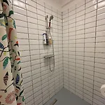 شقة Tiny Quinet