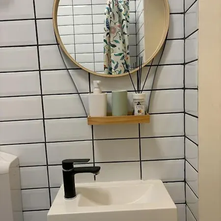 Tiny Quinet Apartment