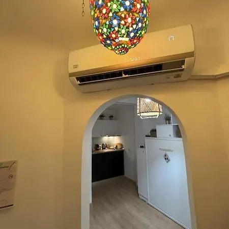 Tiny Quinet * Bucureşti